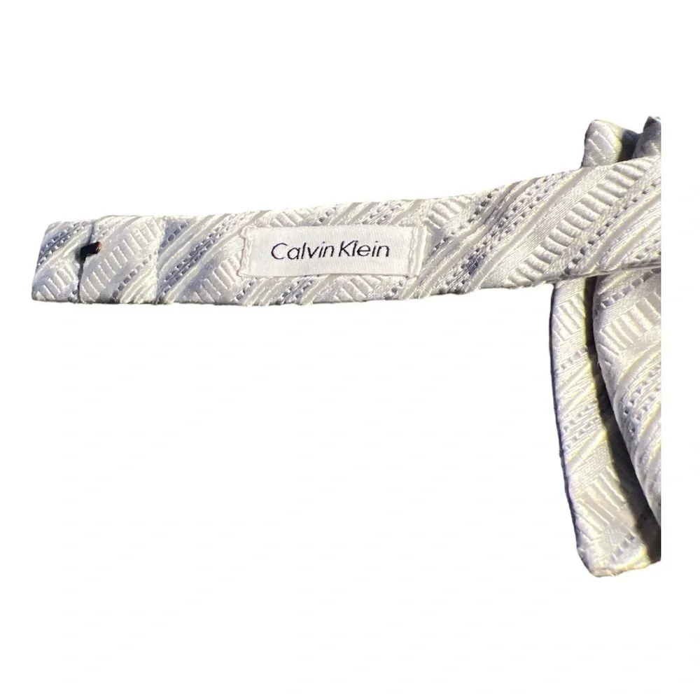 Calvin Klein Gray Patterned Bow Tie